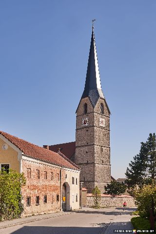 Gemeinde Stammham Landkreis Altötting Pfarrkirche St. Laurentius hoch (Dirschl Johann) Deutschland AÖ